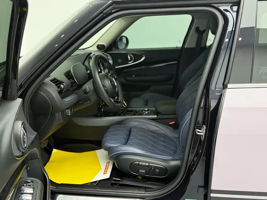 MINI Clubman — фото 10