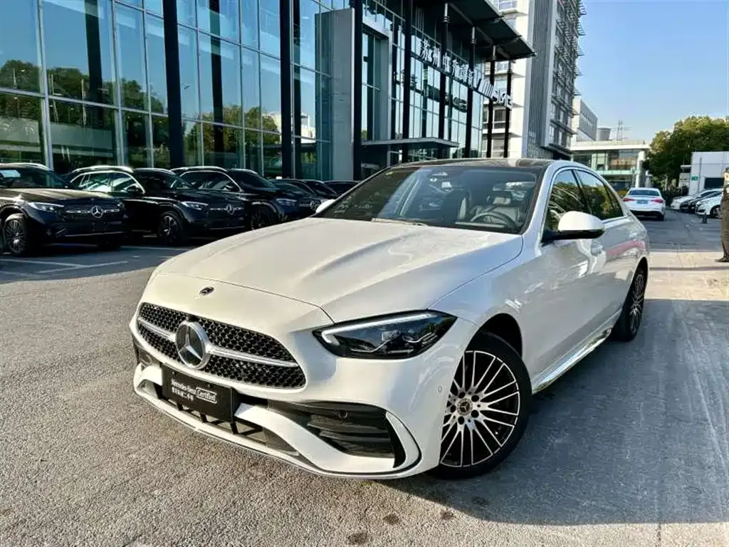Mercedes-Benz C-Class — фото 1