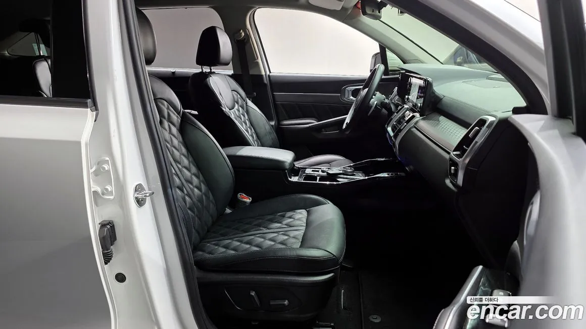Kia Sorento — фото 10