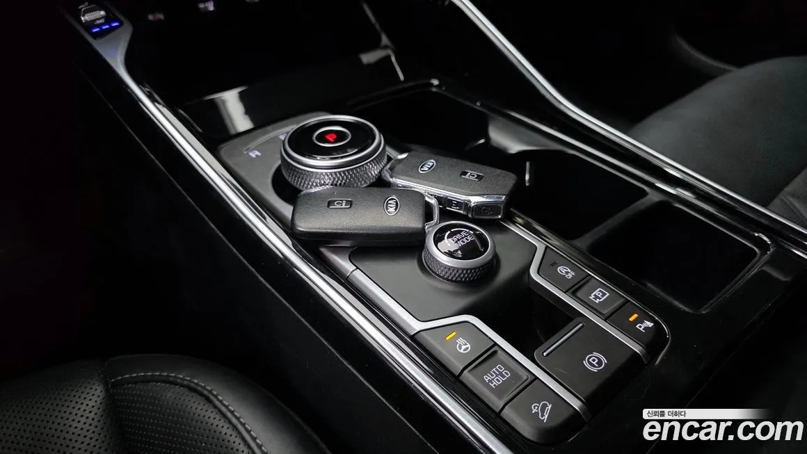 Kia Sorento — фото 9