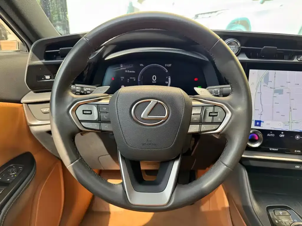 Lexus RZ — фото 8