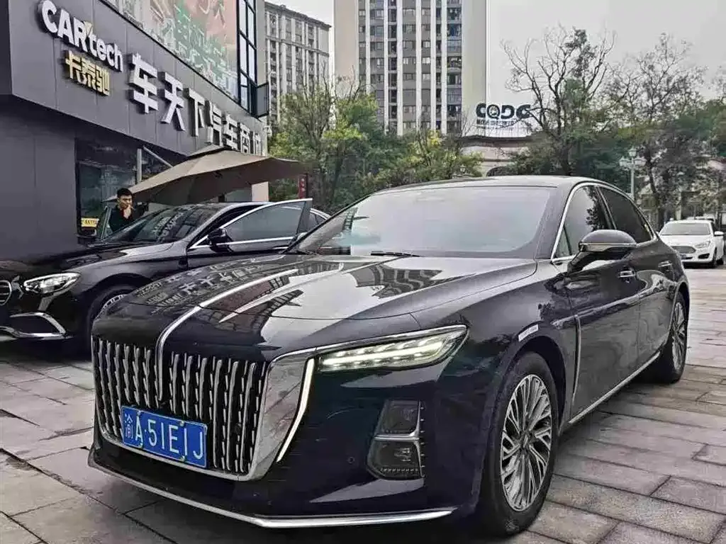 Hongqi H5 — фото 1