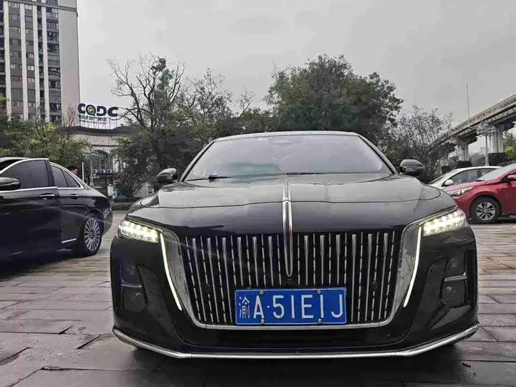 Hongqi H5 — фото 2