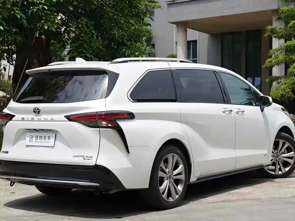 Toyota Sienna 2024 из CN, фото 10
