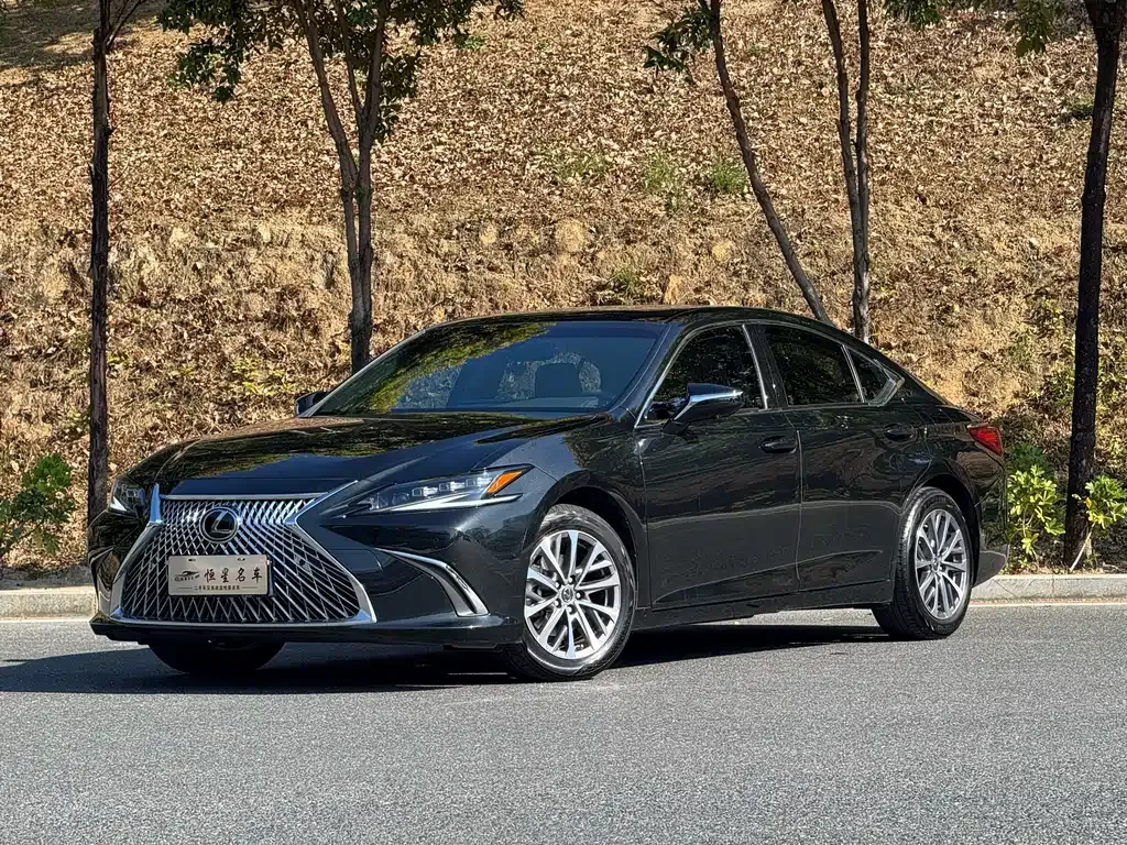 Lexus ES 2024 из CN, фото 1