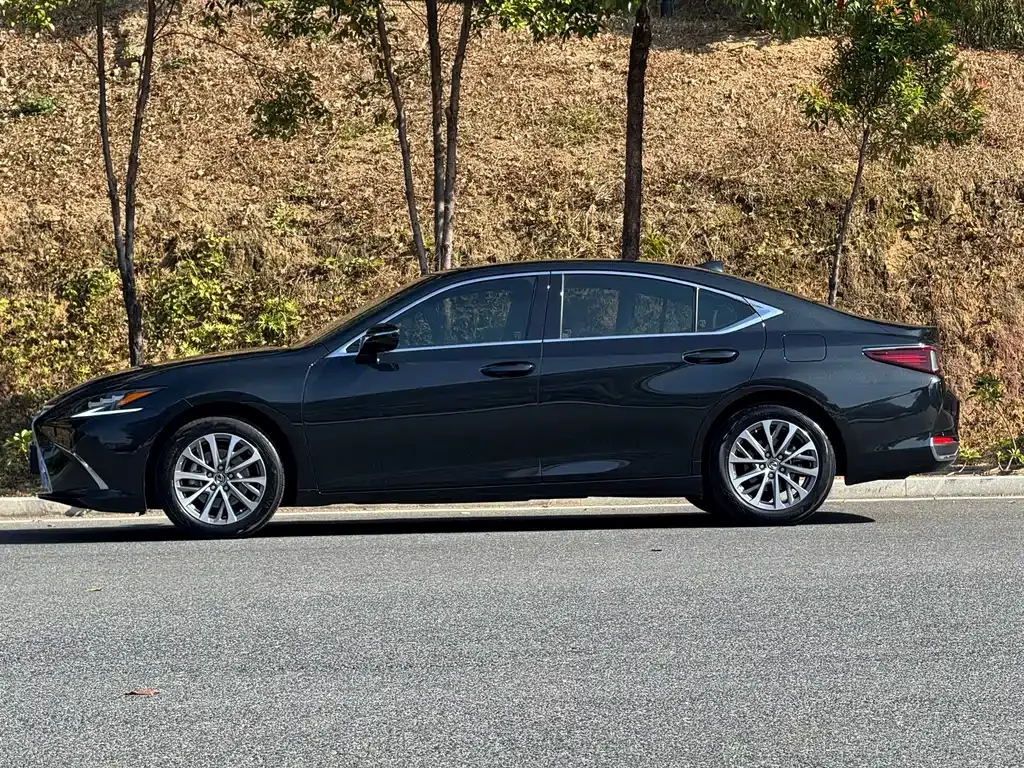 Lexus ES 2024 из CN, фото 6