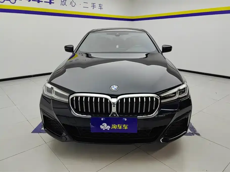 BMW 5 Series 2022 из CN, фото 2