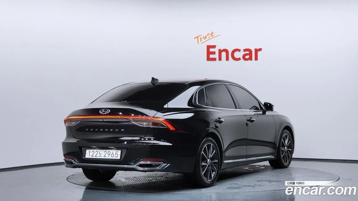 Hyundai Grandeur 2023 из KR, фото 2