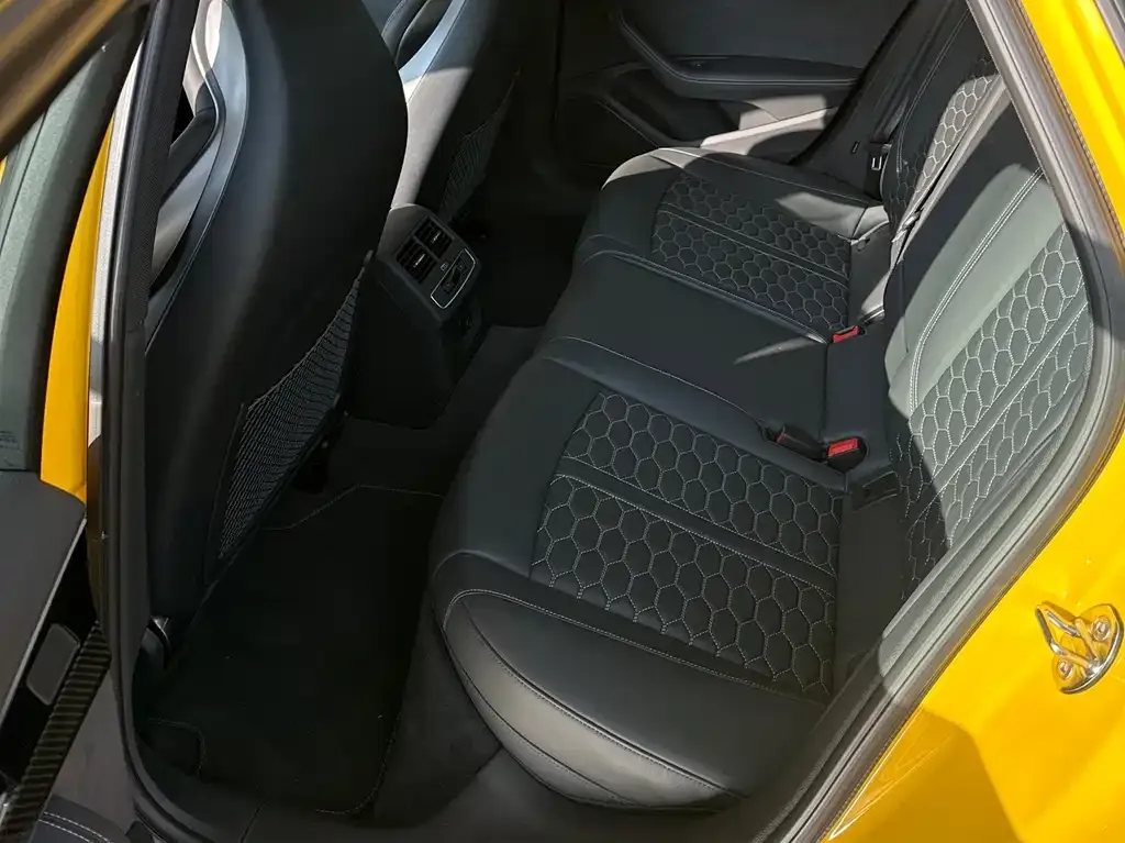 Audi RS 4 2024 из CN, фото 10