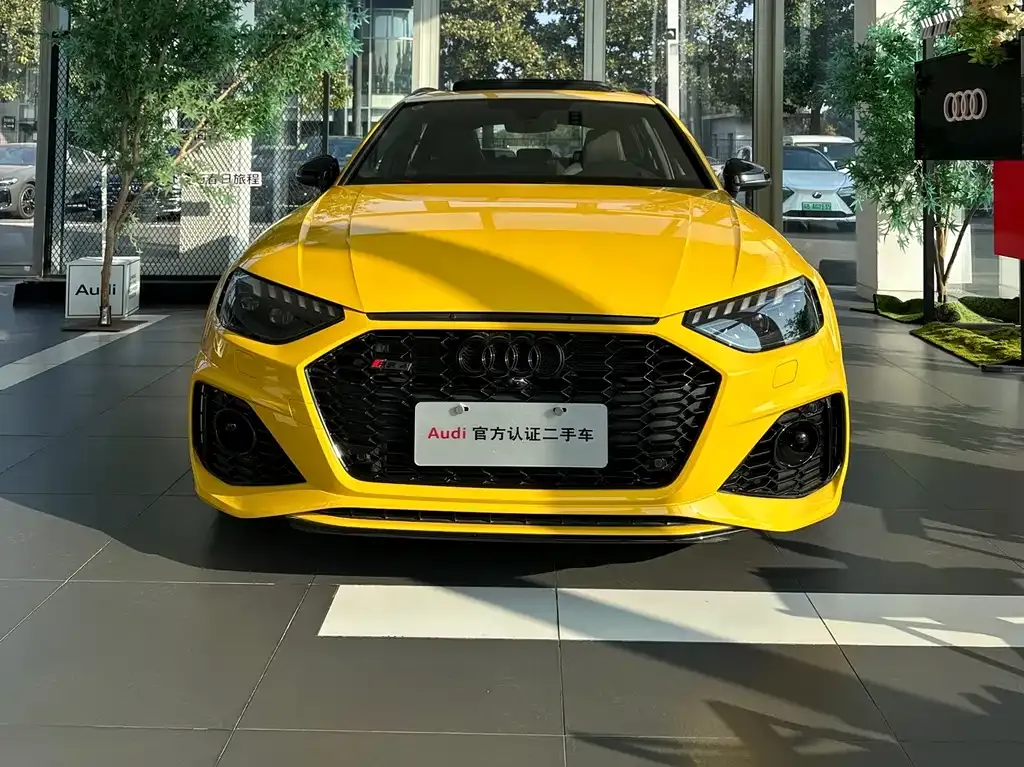 Audi RS 4 2024 из CN, фото 2