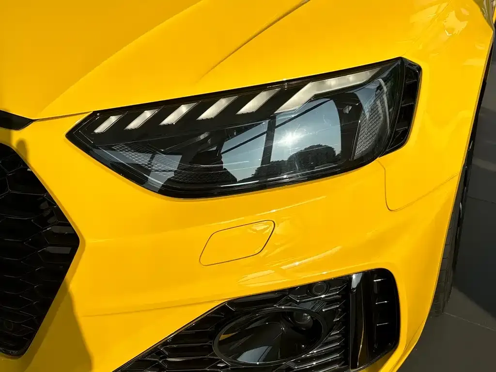 Audi RS 4 2024 из CN, фото 4