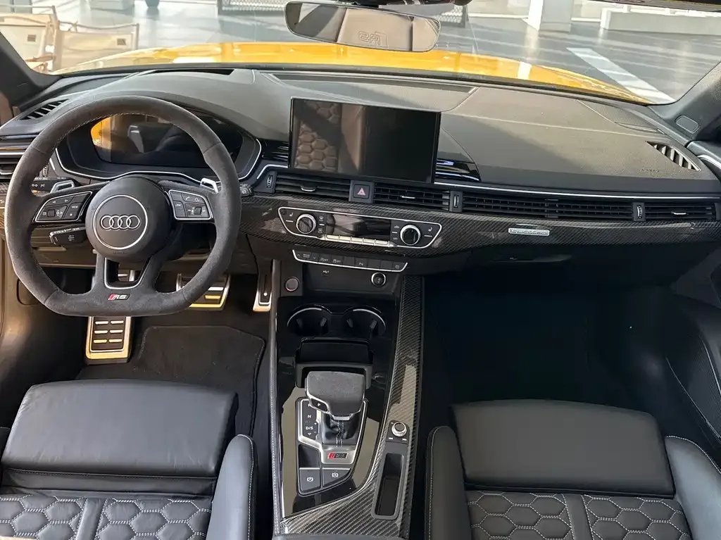 Audi RS 4 2024 из CN, фото 9