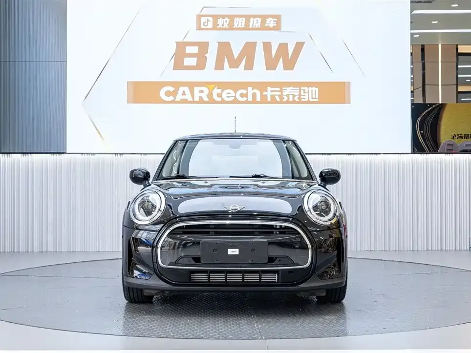 MINI Cooper (3-door) 2023 из CN, фото 1