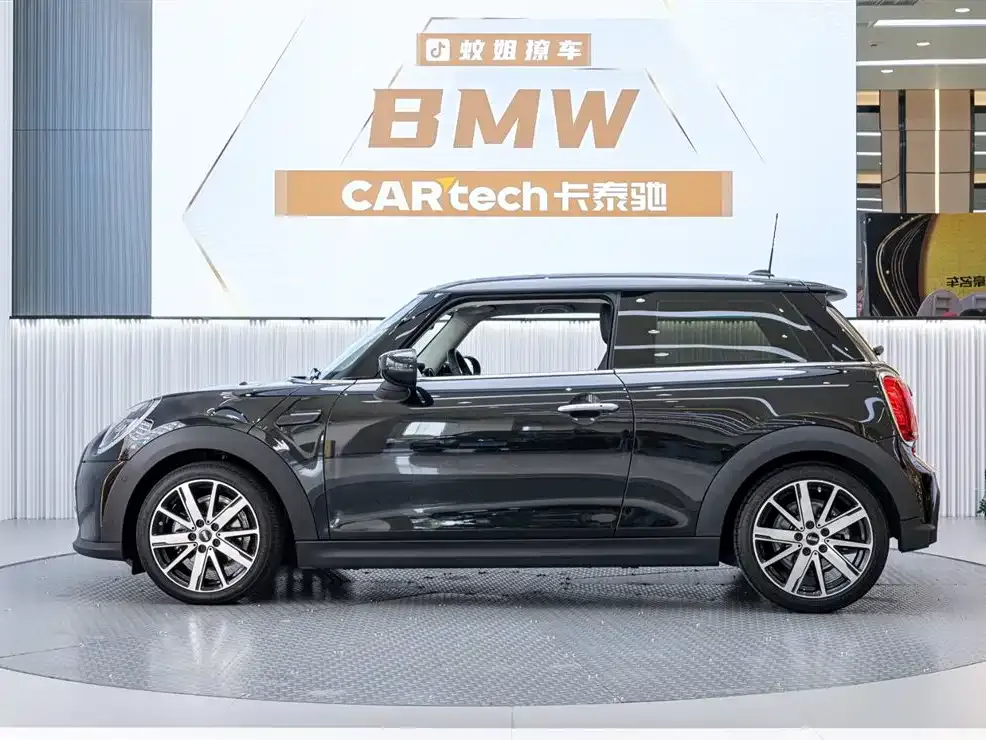 MINI Cooper (3-door) 2023 из CN, фото 3
