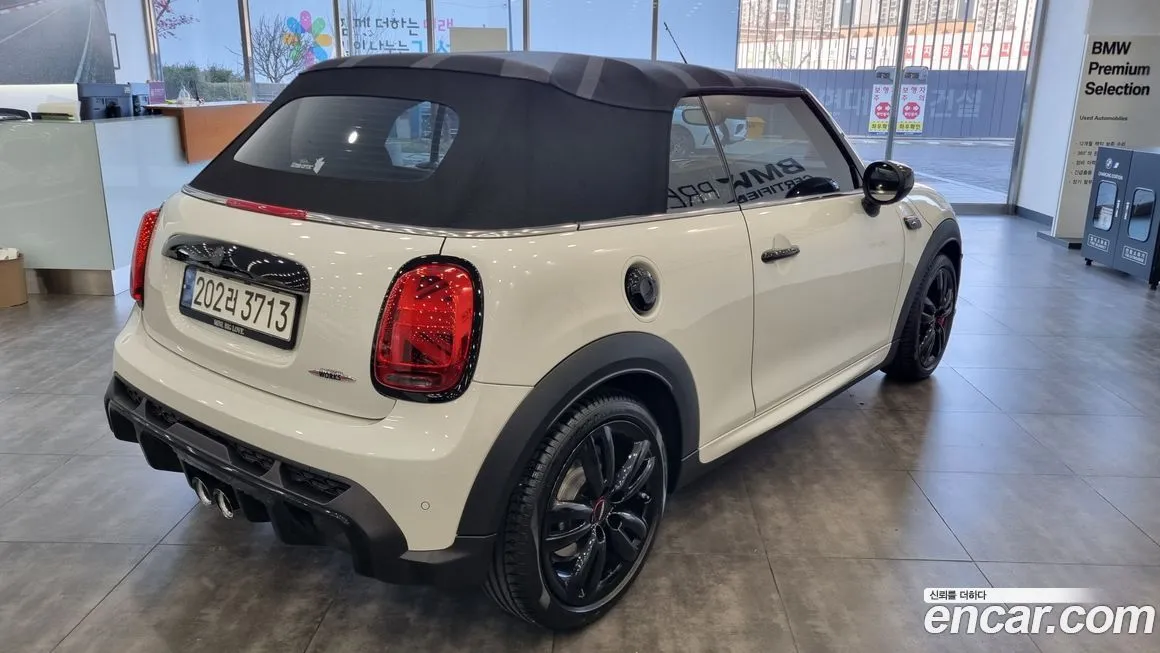 Mini Cooper Convertible 2024 из KR, фото 3