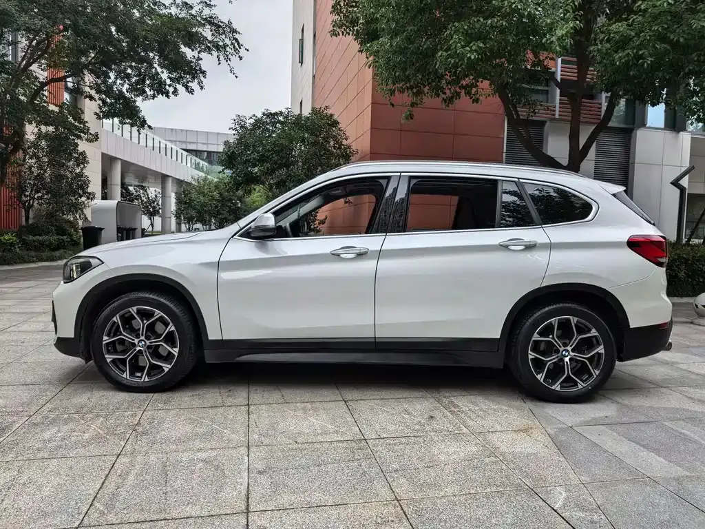 BMW X1 2021 из CN, фото 3