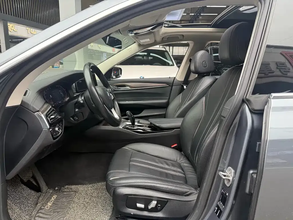 BMW 6 Series GT 2021 из CN, фото 10