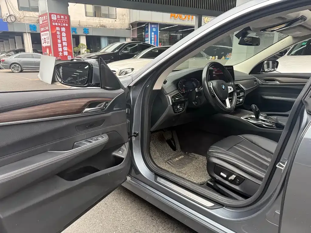 BMW 6 Series GT 2021 из CN, фото 9