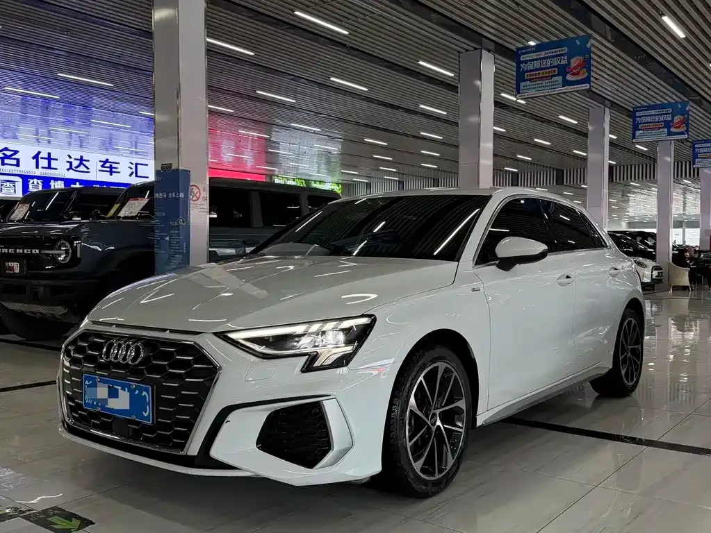 Audi A3 2024 из CN, фото 1