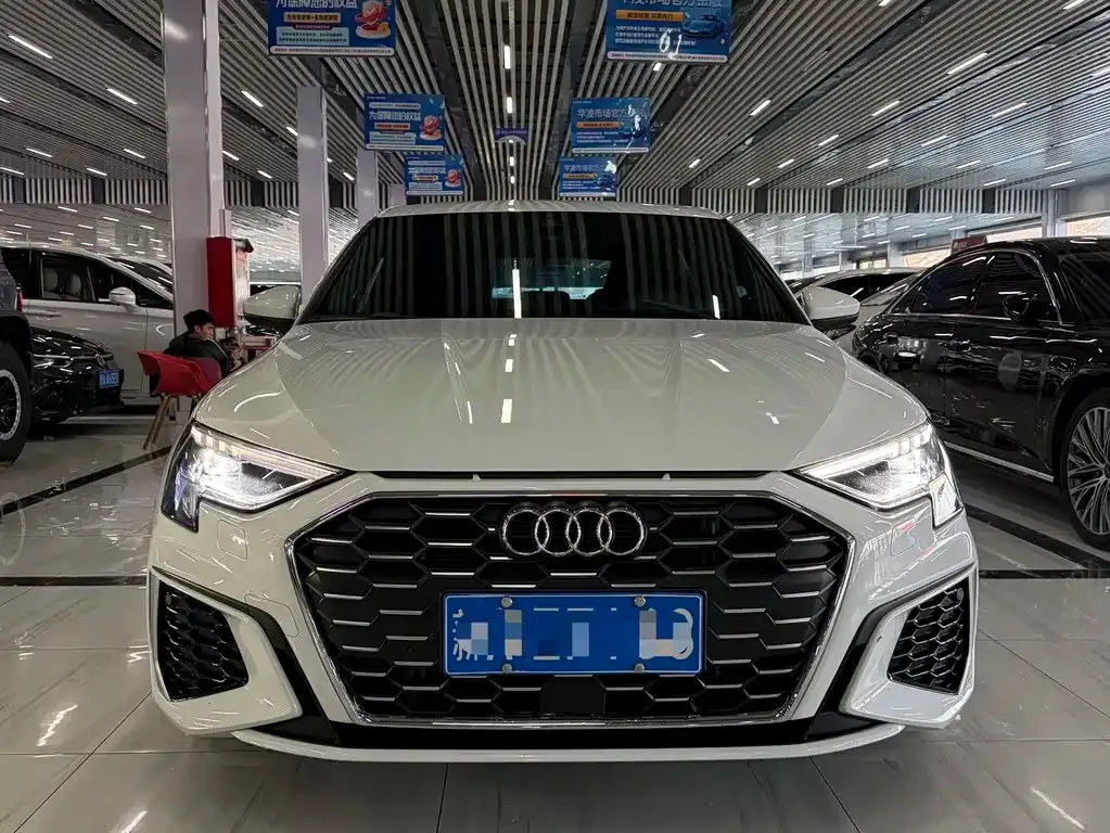 Audi A3 2024 из CN, фото 2