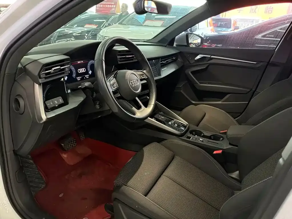 Audi A3 2024 из CN, фото 7