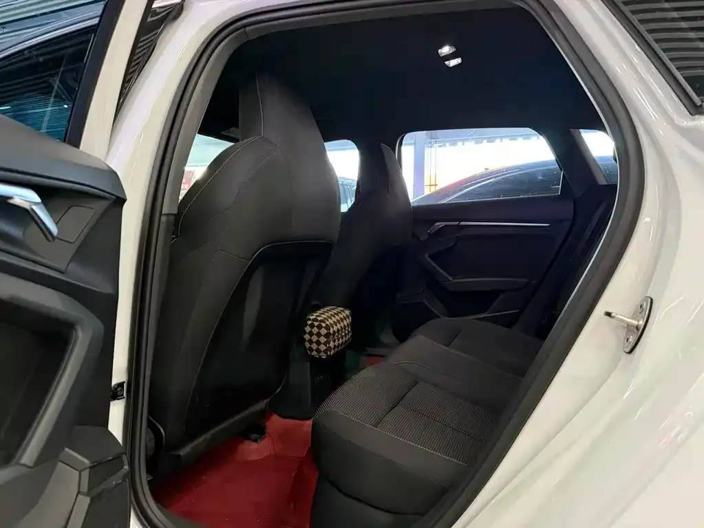 Audi A3 2024 из CN, фото 8