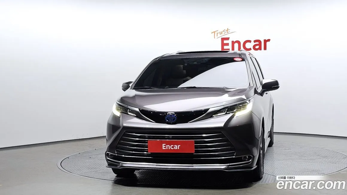 Toyota Sienna 2023 из KR, фото 3
