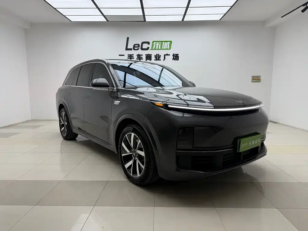 Li Auto L8 2023 из CN, фото 2