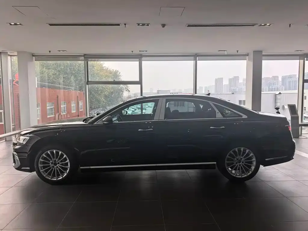 Audi A8 2025 из CN, фото 10