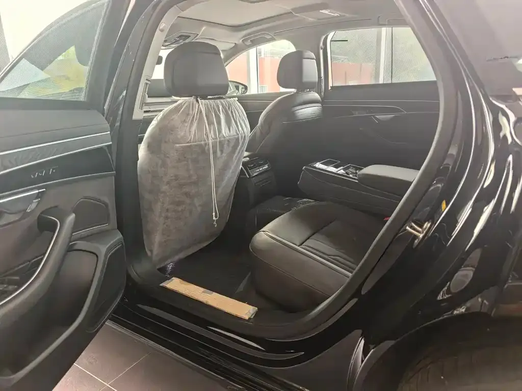 Audi A8 2025 из CN, фото 5