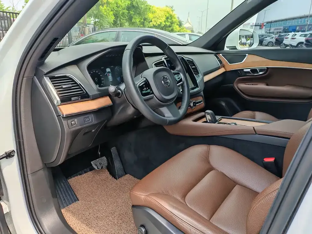 Volvo XC90 2021 из CN, фото 9