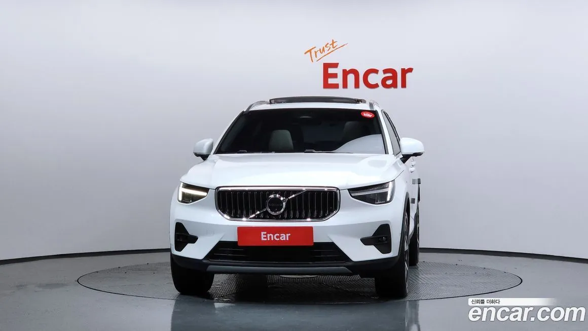 Volvo XC40 2023 из KR, фото 3