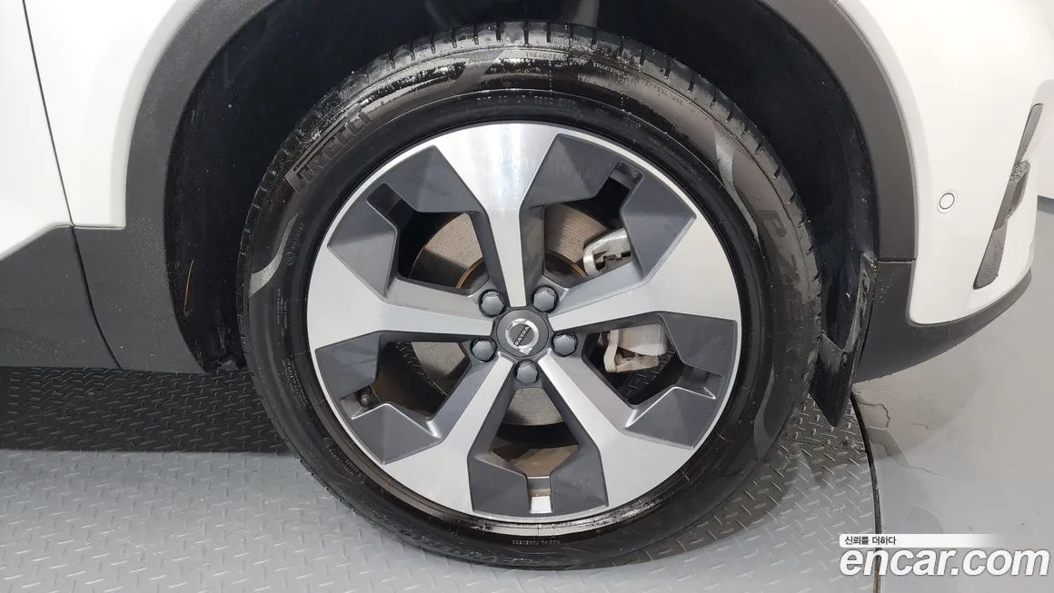 Volvo XC40 2023 из KR, фото 5