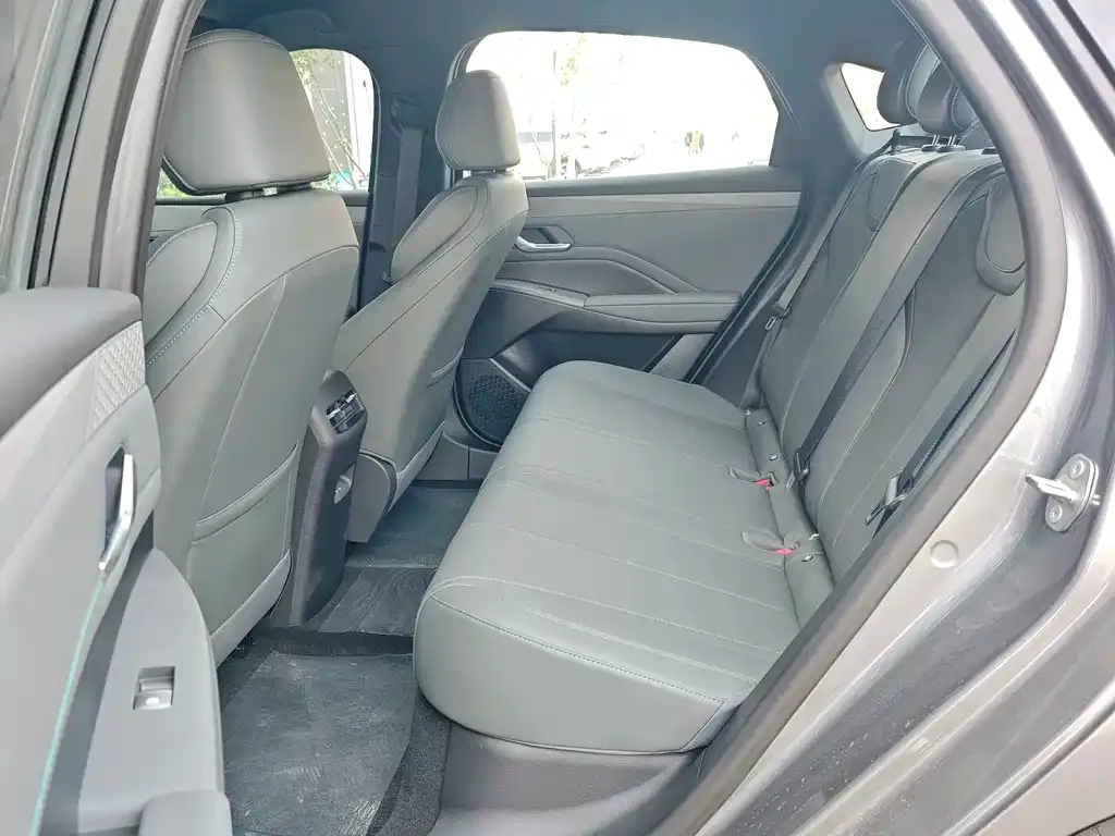 BYD Qin PLUS 2025 из CN, фото 8