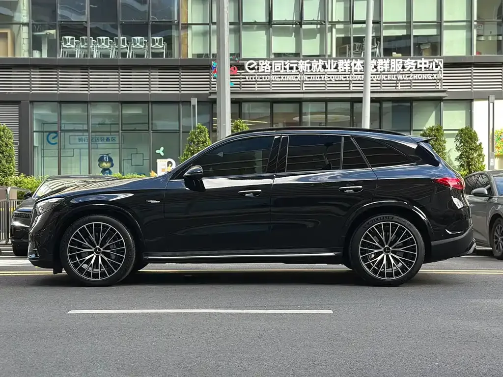 Mercedes-Benz GLC AMG 2025 из CN, фото 3