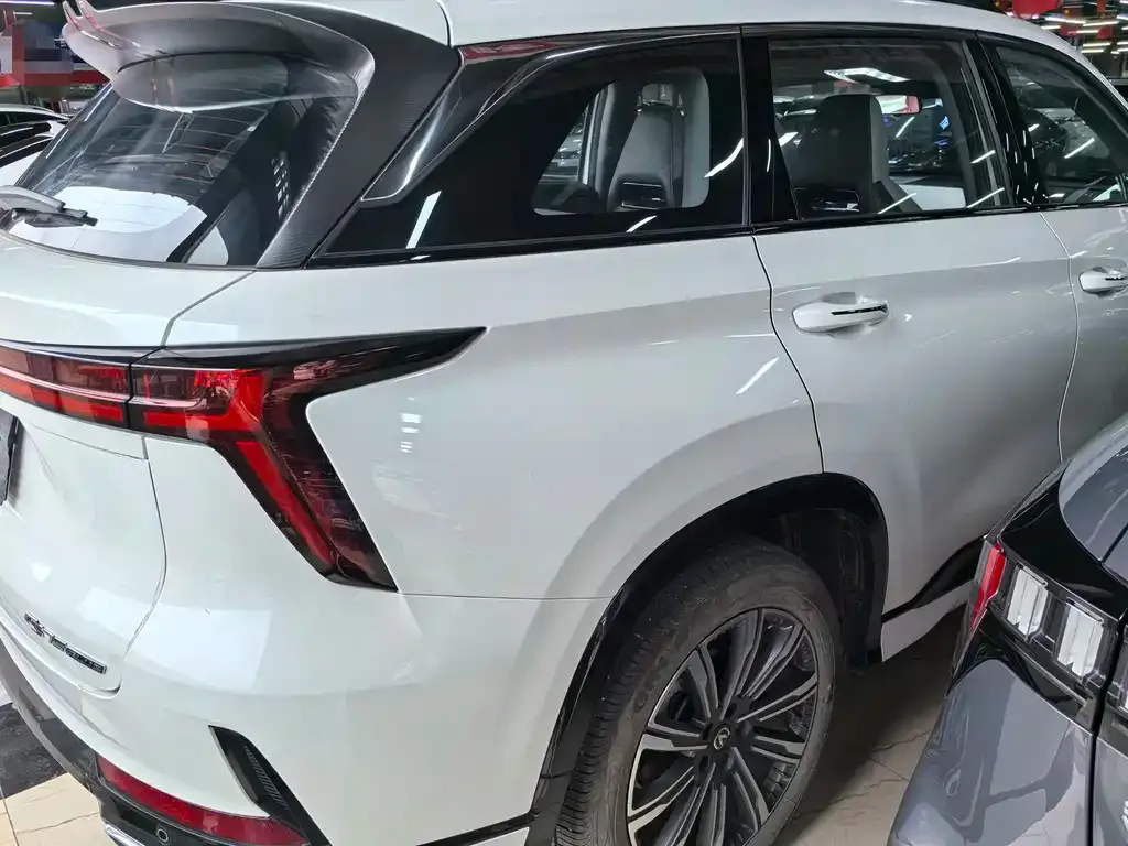 Changan CS75PLUS 2024 из CN, фото 6
