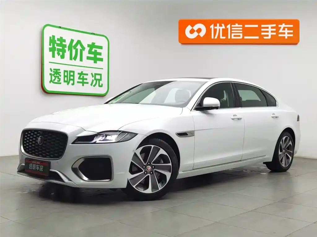 Jaguar XFL — фото 1