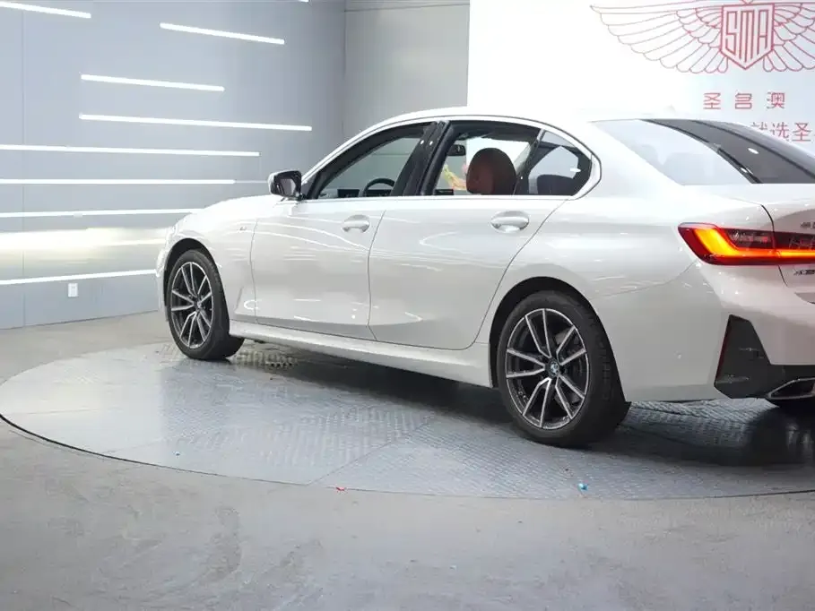 BMW 3 Series 2023 из CN, фото 3