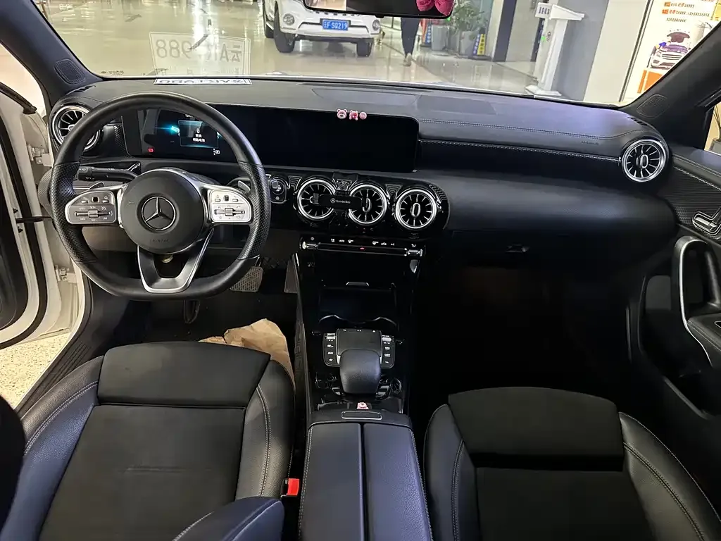 Mercedes-Benz A-Class 2021 из CN, фото 10