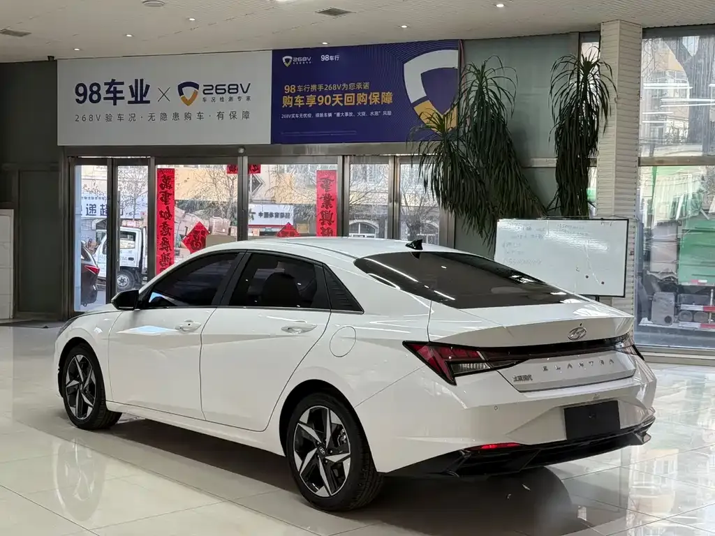 Hyundai Elantra 2023 из CN, фото 6