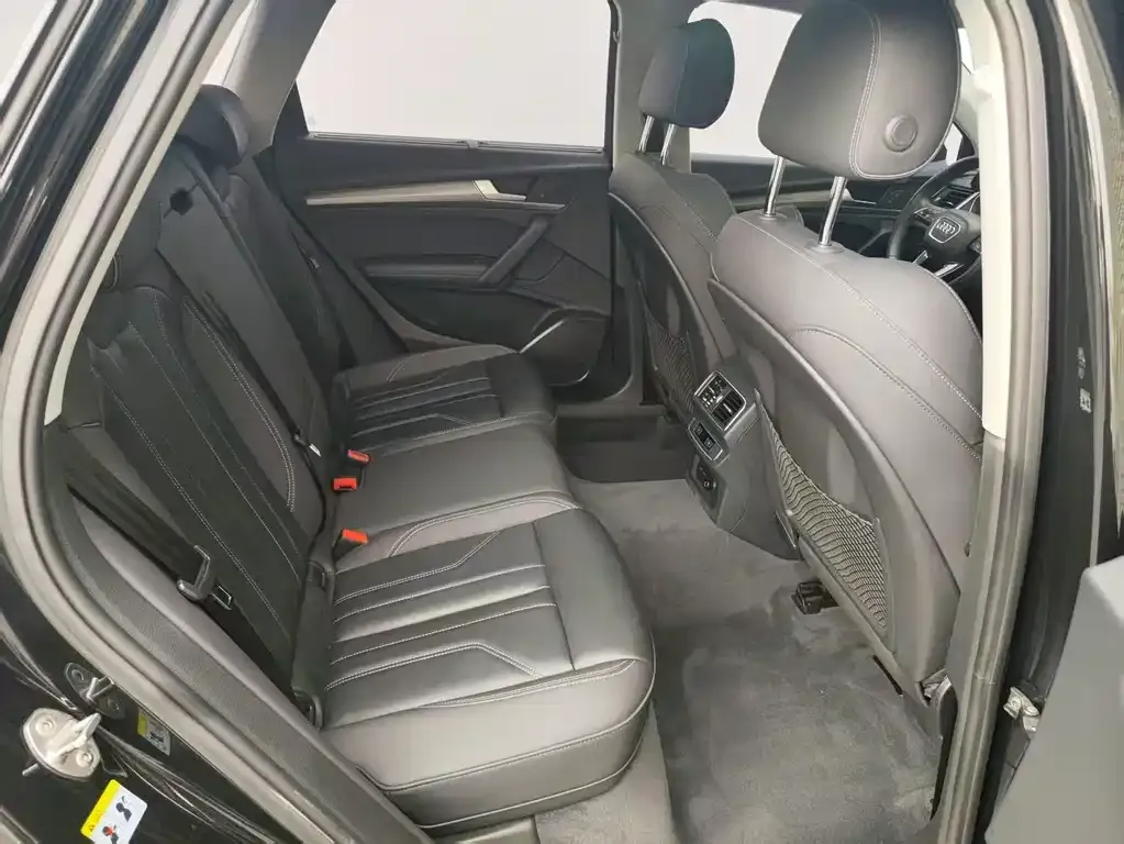 Audi Q5L 2022 из CN, фото 4