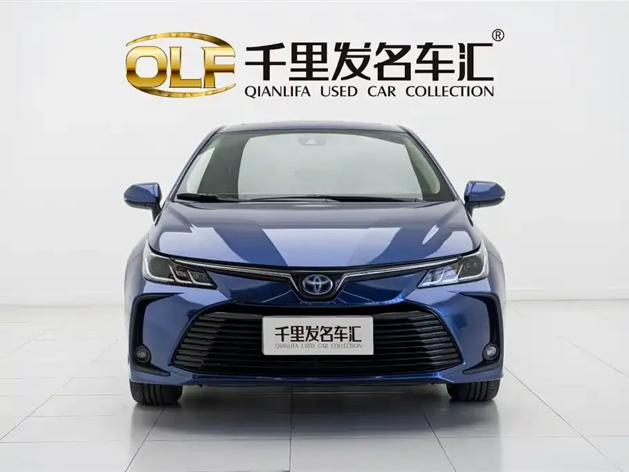 Toyota Corolla — фото 1