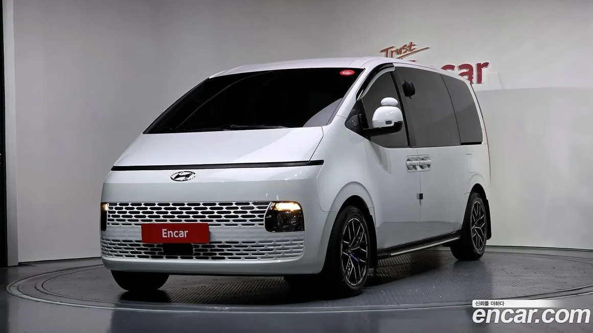 Hyundai Staria 2023 из KR, фото 1