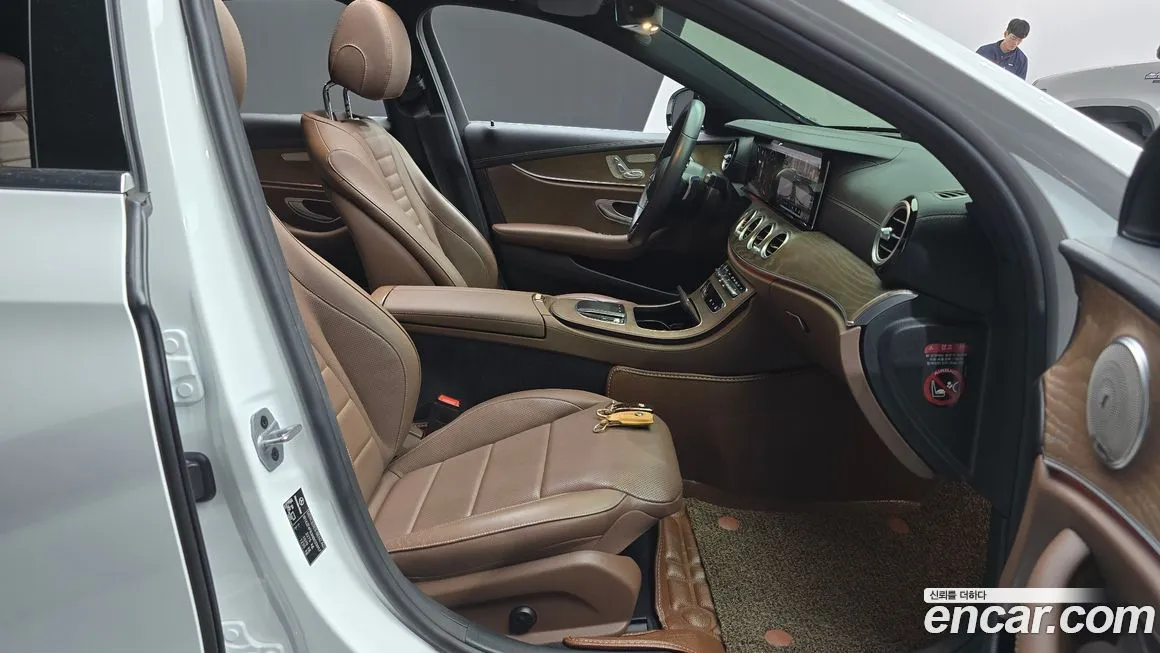 Mercedes-Benz E-Class 2022 из KR, фото 10