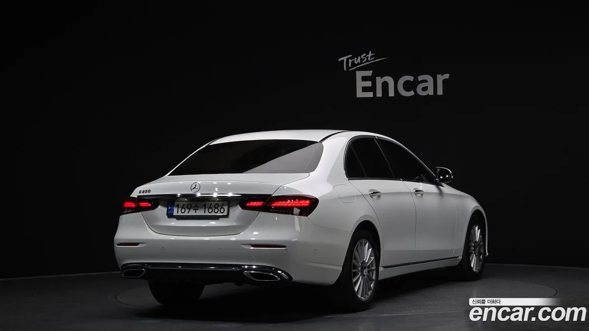Mercedes-Benz E-Class 2022 из KR, фото 2