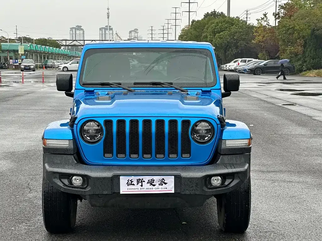 Jeep Wrangler 2023 из CN, фото 2