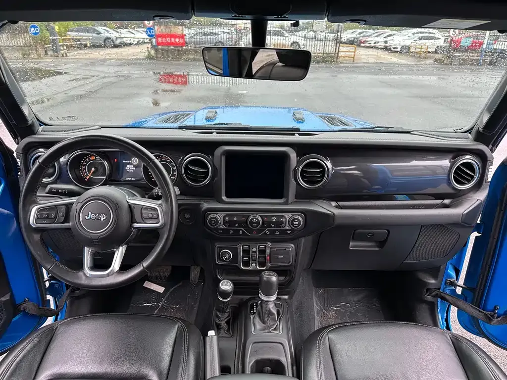 Jeep Wrangler 2023 из CN, фото 5