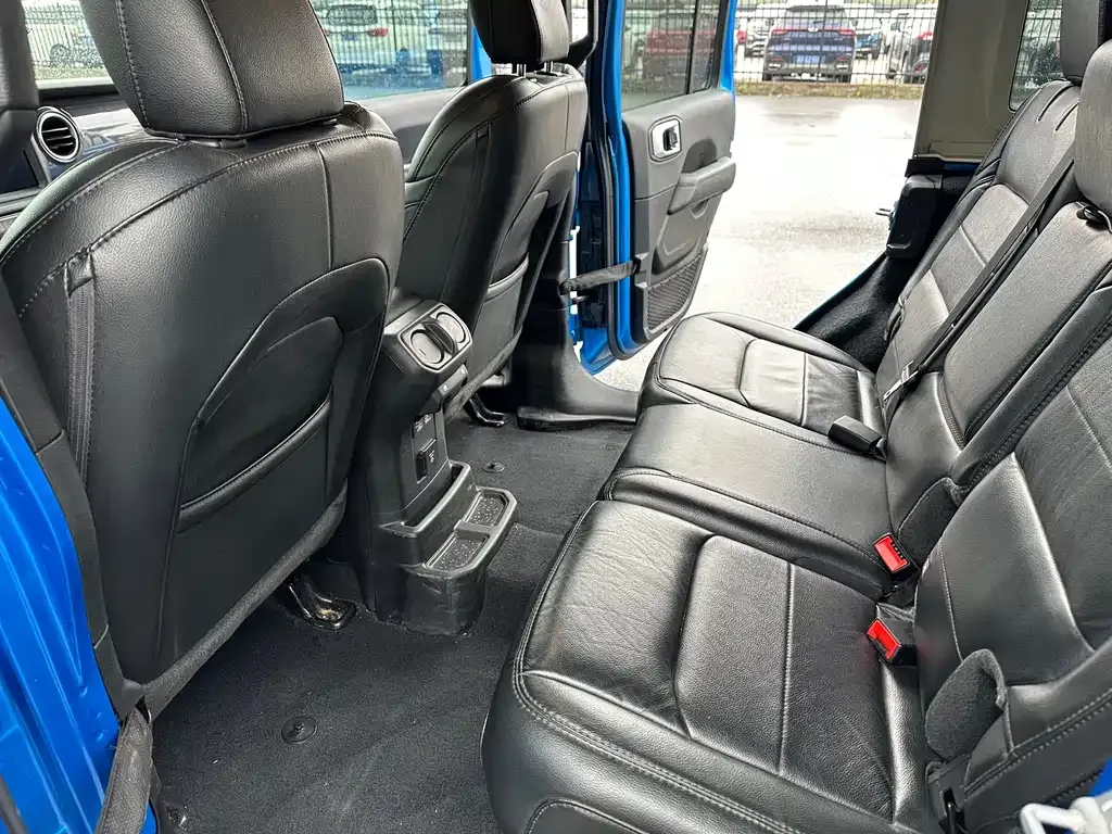 Jeep Wrangler 2023 из CN, фото 7