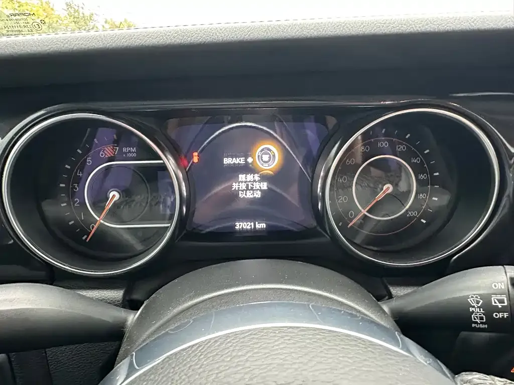Jeep Wrangler 2023 из CN, фото 8