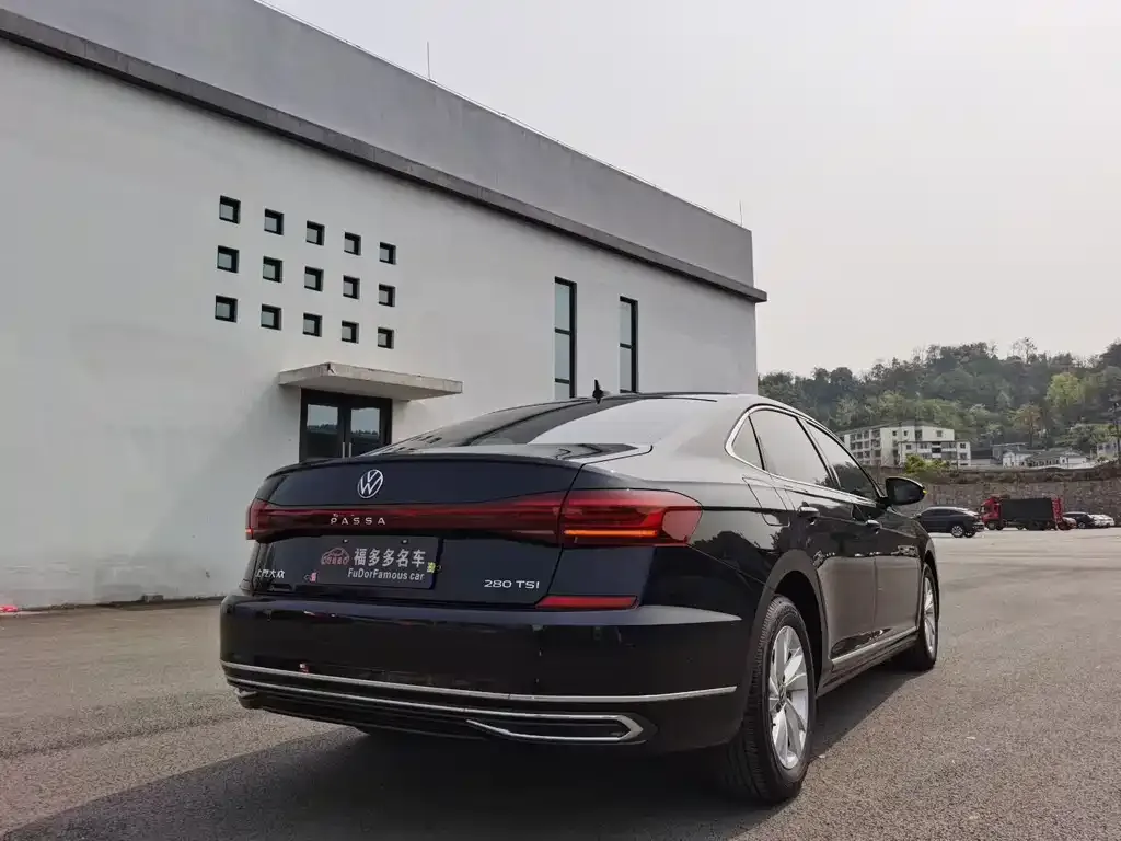 Volkswagen Passat — фото 7